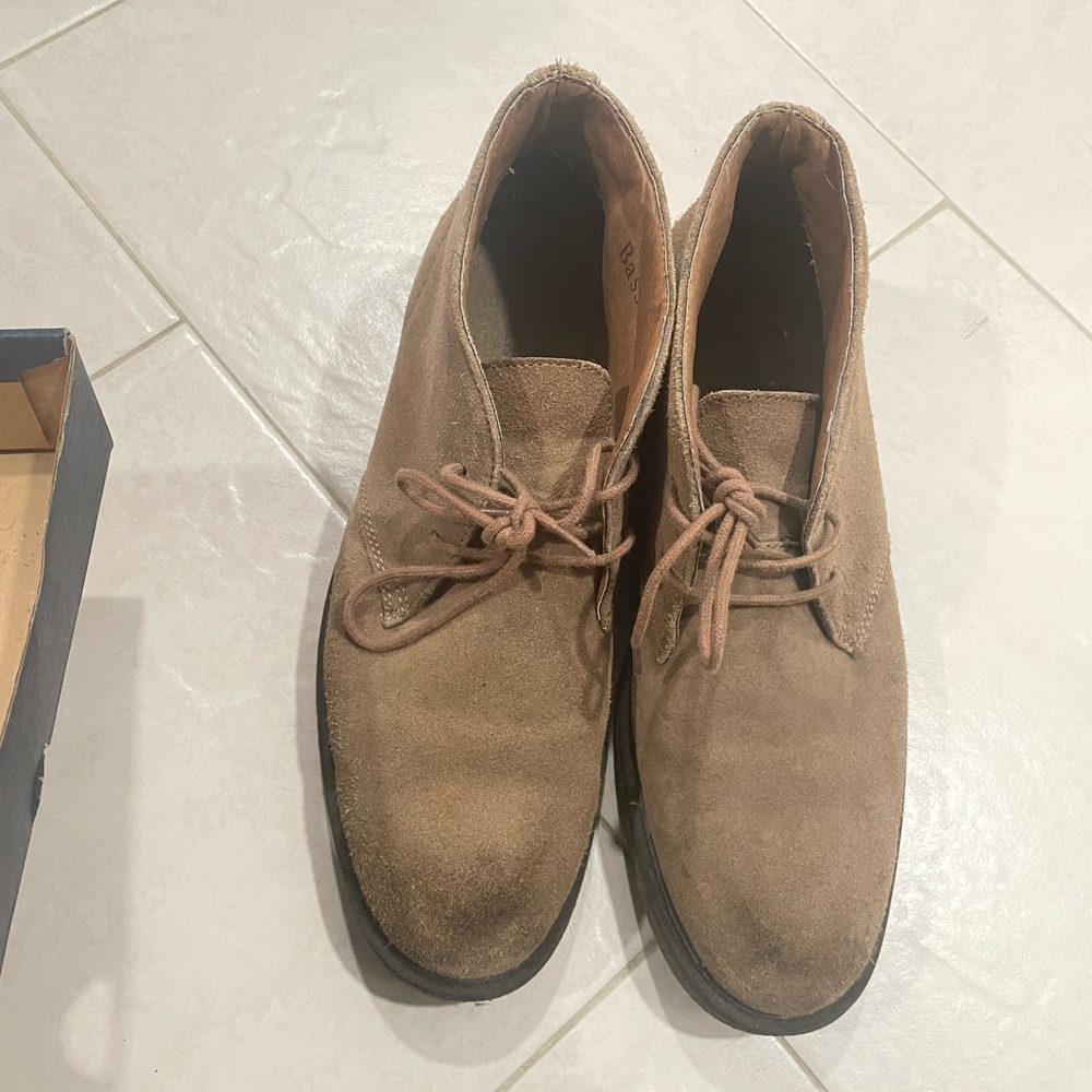 G.H.Bass & Co Timothy Suede Lace up Chukka Desert Shoes in Tan Suede, Mens sz 9M